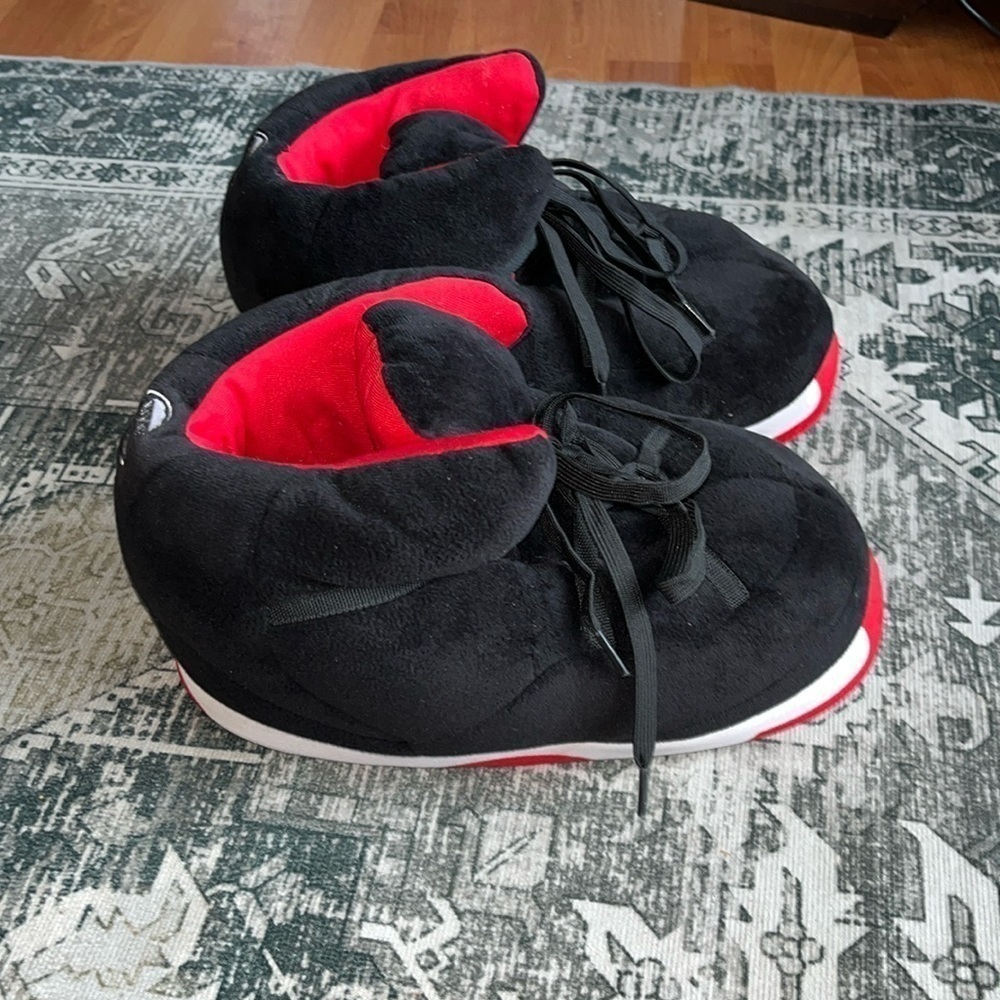 Banned Goods men’s J11 SNEAKER SLIPPERS One Size fits most - Picture 2 of 8